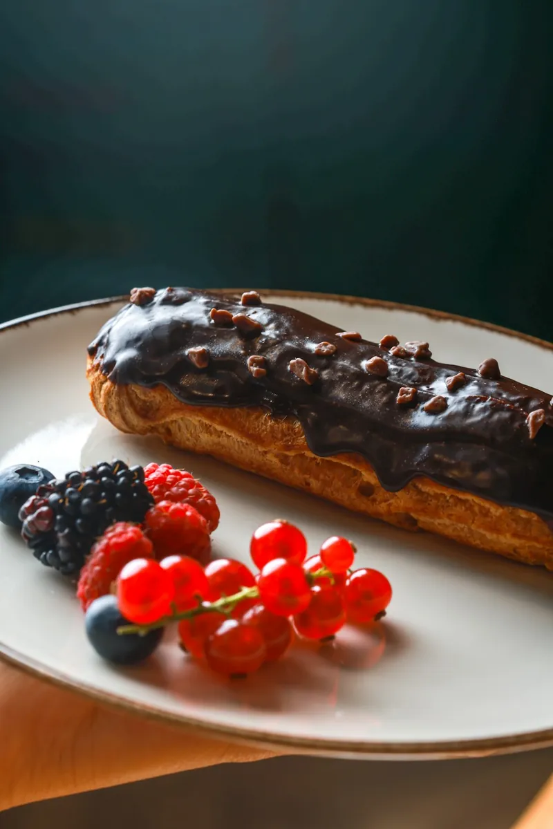 Éclair de Chocolate Amargo